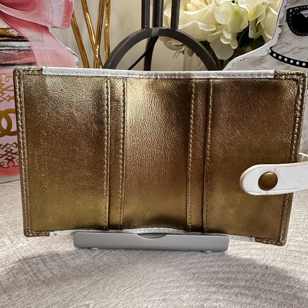 Kurt Geiger White and Gold Women's Cardholder - Picture 3 of 7